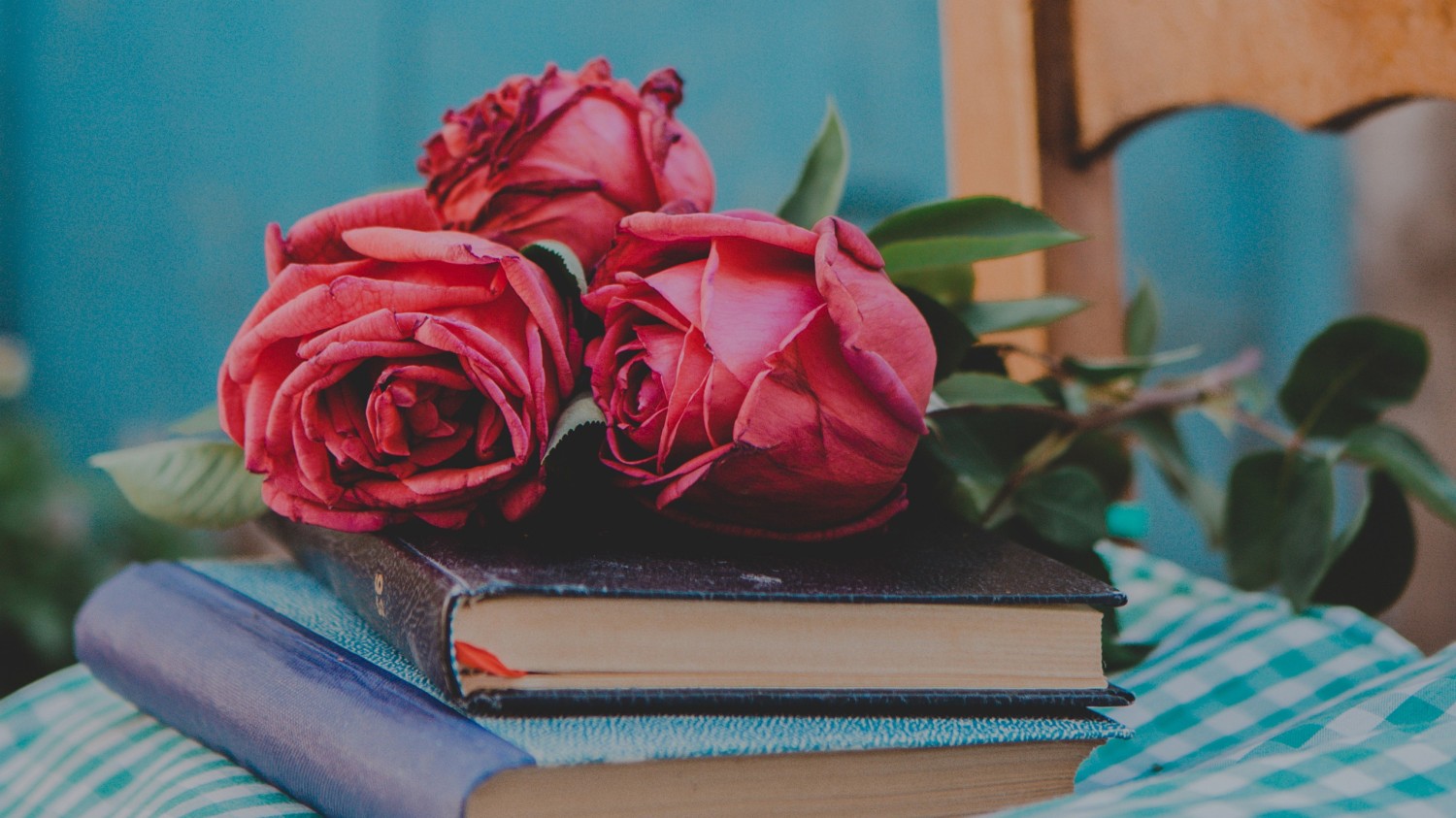 使用Ai写一个仿古书籍页阅读页面