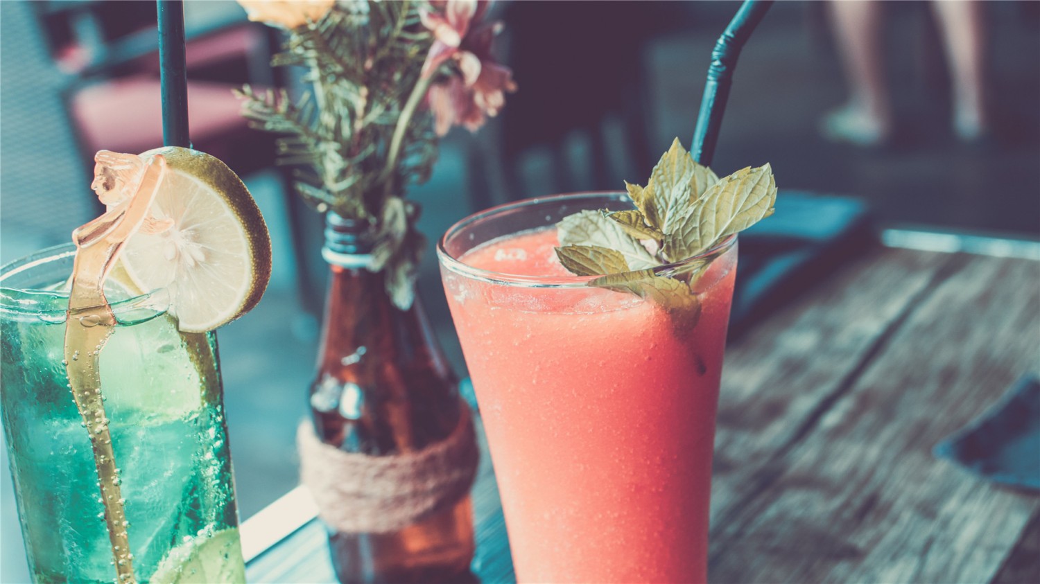 页面链接全部使用新窗口打开